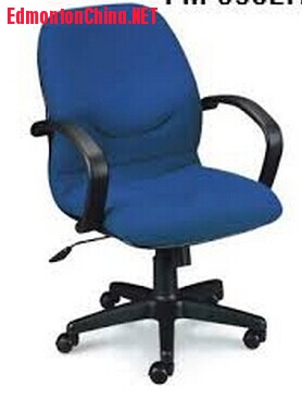 ת�Σ�Ƥ�ǰ�ɫ�ģ�