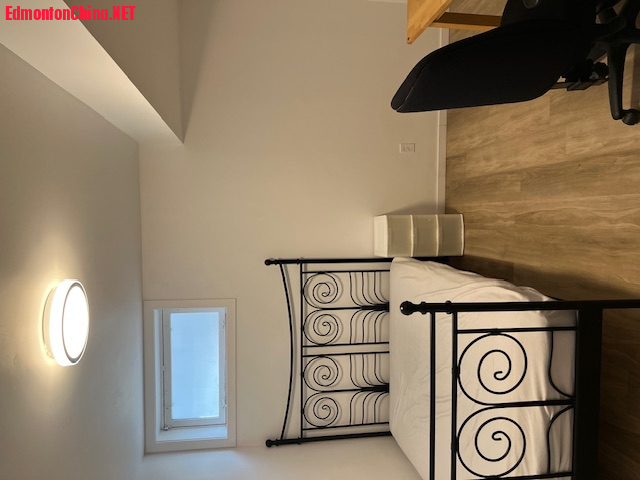 05 Bedroom.jpg